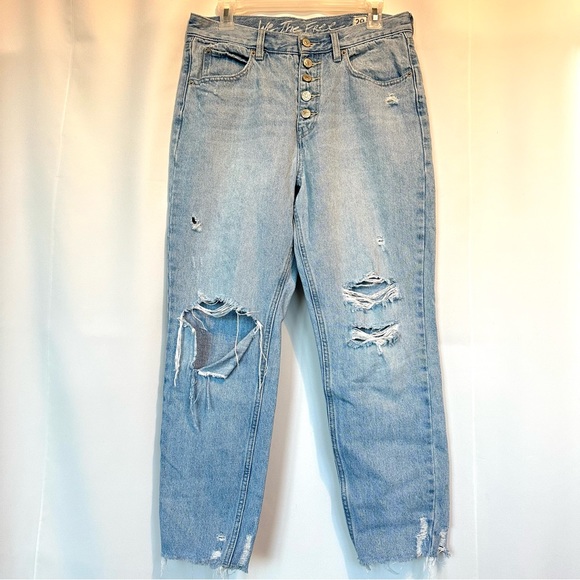 FP WE THE FREE HIGHRISE DISTRESSED BF BAGGY FIT EXPOSED BUTTON FLY RAW HEM  Sz29 - Picture 8 of 12